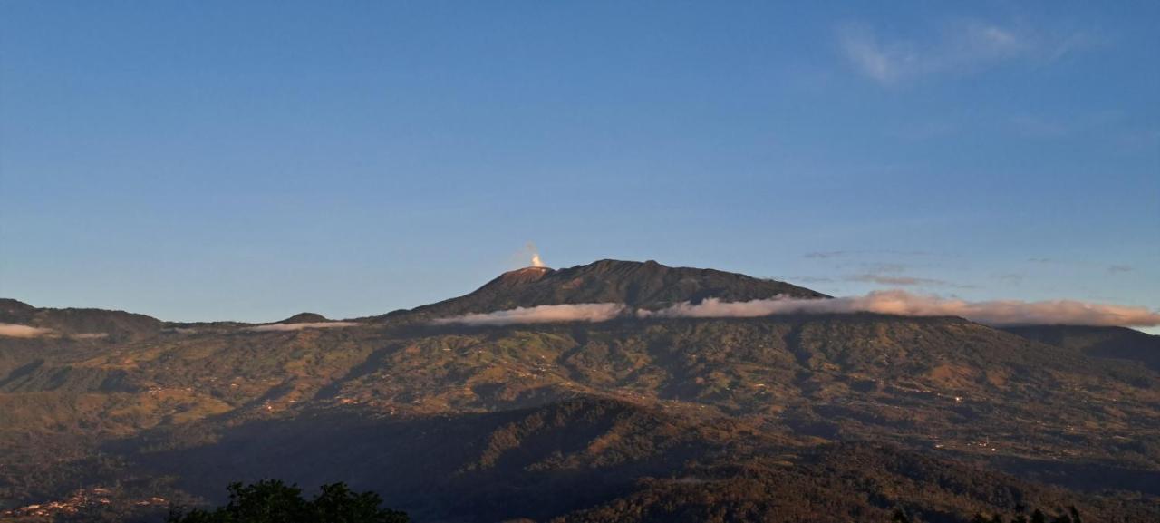 Pochotel Turrialba Eksteriør billede
